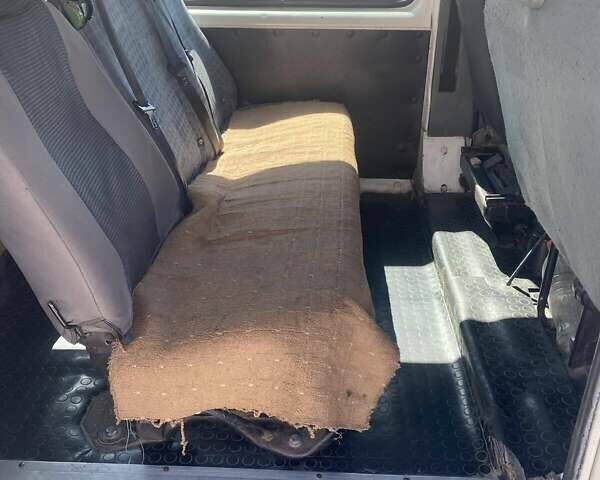 Білий Форд Транзит, об'ємом двигуна 2.2 л та пробігом 250 тис. км за 3900 $, фото 17 на Automoto.ua