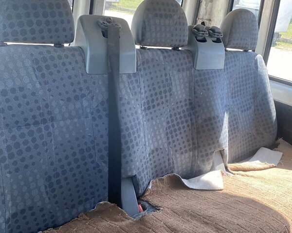 Білий Форд Транзит, об'ємом двигуна 2.2 л та пробігом 250 тис. км за 4500 $, фото 18 на Automoto.ua