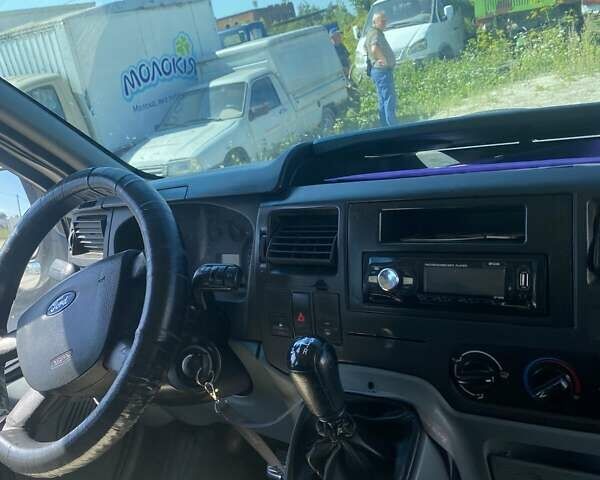 Білий Форд Транзит, об'ємом двигуна 2.2 л та пробігом 250 тис. км за 3900 $, фото 15 на Automoto.ua