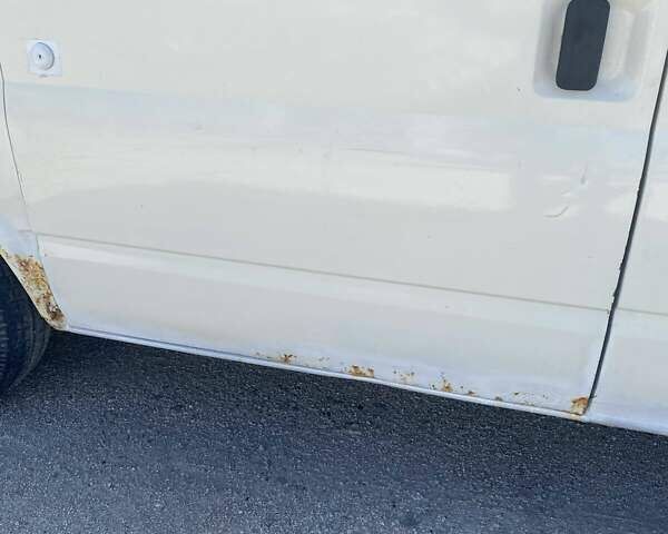 Білий Форд Транзит, об'ємом двигуна 2.2 л та пробігом 250 тис. км за 3900 $, фото 11 на Automoto.ua