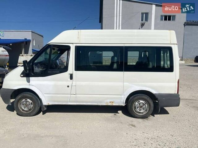 Білий Форд Транзит, об'ємом двигуна 2.2 л та пробігом 250 тис. км за 4500 $, фото 6 на Automoto.ua