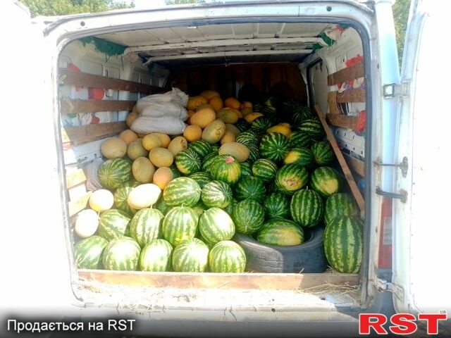 Белый Форд Транзит, объемом двигателя 2.2 л и пробегом 207 тыс. км за 5000 $, фото 2 на Automoto.ua