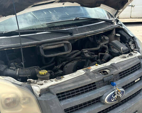 Білий Форд Транзит, об'ємом двигуна 2.4 л та пробігом 750 тис. км за 5500 $, фото 15 на Automoto.ua