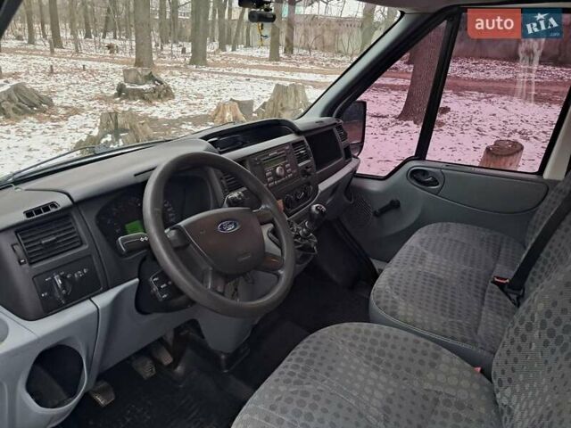 Белый Форд Транзит, объемом двигателя 2.4 л и пробегом 286 тыс. км за 8200 $, фото 7 на Automoto.ua
