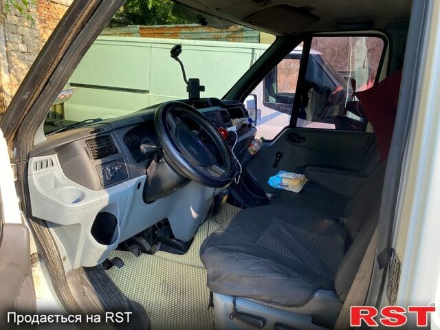 Білий Форд Транзит, об'ємом двигуна 2.2 л та пробігом 0 тис. км за 5500 $, фото 3 на Automoto.ua