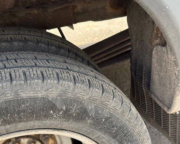 Білий Форд Транзит, об'ємом двигуна 2.4 л та пробігом 750 тис. км за 5500 $, фото 10 на Automoto.ua