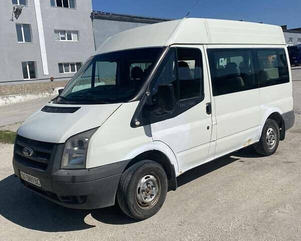 Білий Форд Транзит, об'ємом двигуна 2.2 л та пробігом 250 тис. км за 4500 $, фото 1 на Automoto.ua
