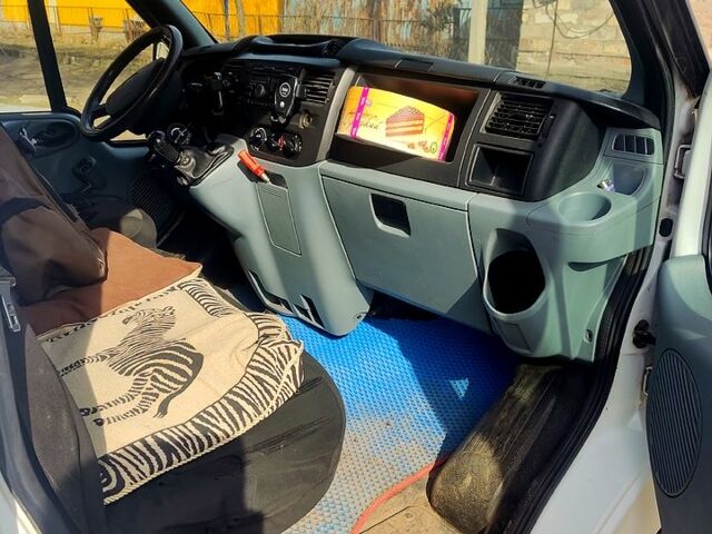 Белый Форд Транзит, объемом двигателя 2.2 л и пробегом 300 тыс. км за 7000 $, фото 5 на Automoto.ua