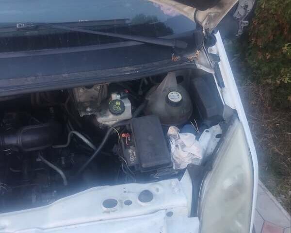 Белый Форд Транзит, объемом двигателя 2.2 л и пробегом 470 тыс. км за 6100 $, фото 3 на Automoto.ua