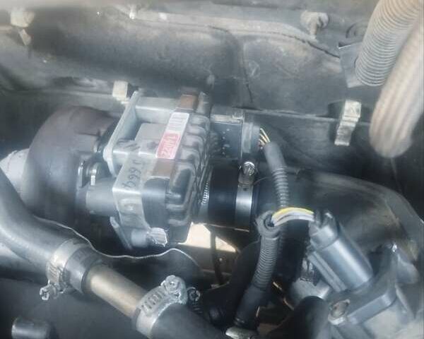 Белый Форд Транзит, объемом двигателя 2.2 л и пробегом 470 тыс. км за 6100 $, фото 1 на Automoto.ua