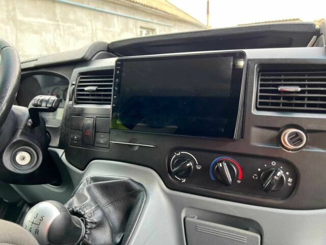 Білий Форд Транзит, об'ємом двигуна 2.2 л та пробігом 326 тис. км за 8300 $, фото 11 на Automoto.ua