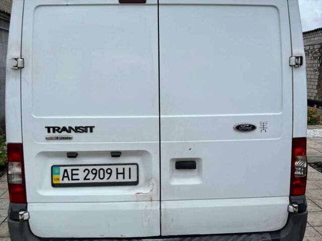 Білий Форд Транзит, об'ємом двигуна 2.2 л та пробігом 326 тис. км за 8300 $, фото 4 на Automoto.ua