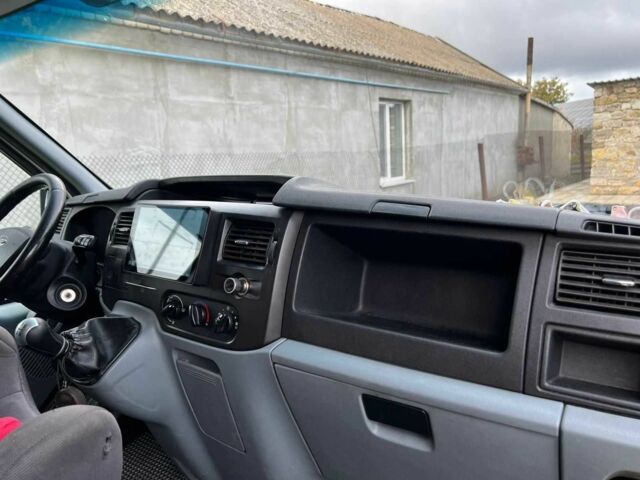 Білий Форд Транзит, об'ємом двигуна 2.2 л та пробігом 326 тис. км за 8300 $, фото 12 на Automoto.ua