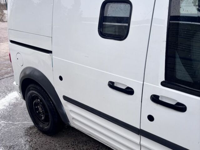 Белый Форд Транзит, объемом двигателя 1.8 л и пробегом 230 тыс. км за 9000 $, фото 1 на Automoto.ua