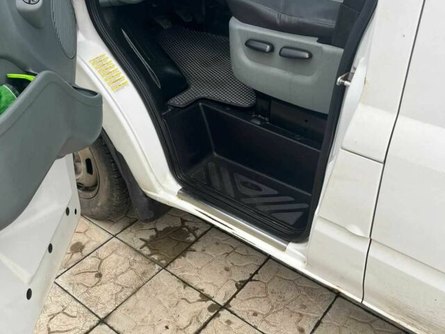 Білий Форд Транзит, об'ємом двигуна 2.2 л та пробігом 326 тис. км за 8300 $, фото 15 на Automoto.ua