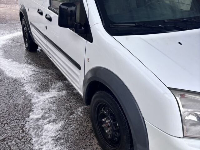 Белый Форд Транзит, объемом двигателя 1.8 л и пробегом 230 тыс. км за 9000 $, фото 3 на Automoto.ua