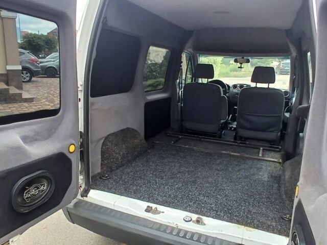 Белый Форд Транзит, объемом двигателя 1.8 л и пробегом 153 тыс. км за 5800 $, фото 3 на Automoto.ua