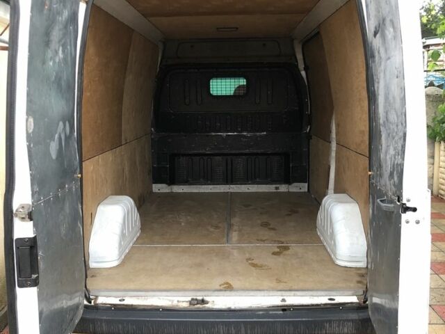 Белый Форд Транзит, объемом двигателя 2.2 л и пробегом 285 тыс. км за 10500 $, фото 7 на Automoto.ua