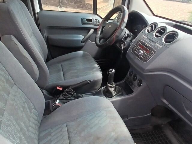 Белый Форд Транзит, объемом двигателя 1.8 л и пробегом 153 тыс. км за 5800 $, фото 7 на Automoto.ua