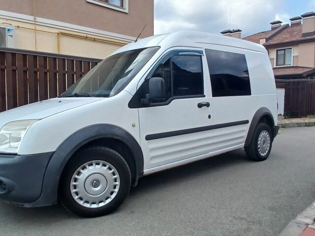 Белый Форд Транзит, объемом двигателя 1.8 л и пробегом 153 тыс. км за 5800 $, фото 1 на Automoto.ua