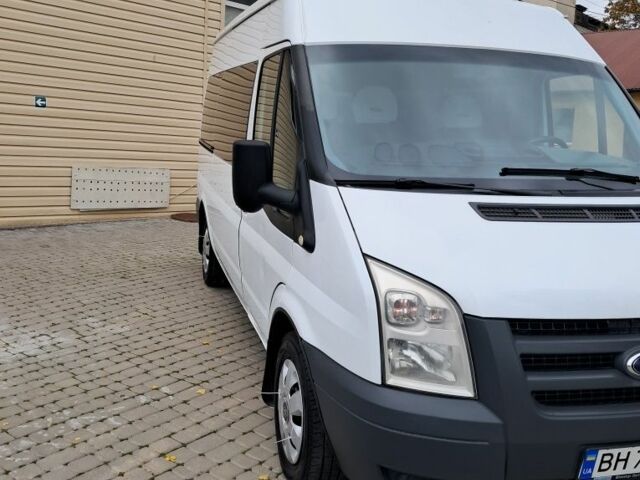 Белый Форд Транзит, объемом двигателя 2.2 л и пробегом 290 тыс. км за 8700 $, фото 1 на Automoto.ua