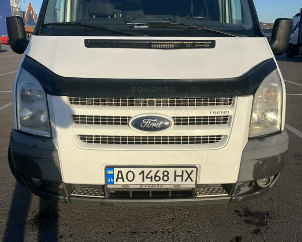 Белый Форд Транзит, объемом двигателя 2.2 л и пробегом 307 тыс. км за 8200 $, фото 2 на Automoto.ua