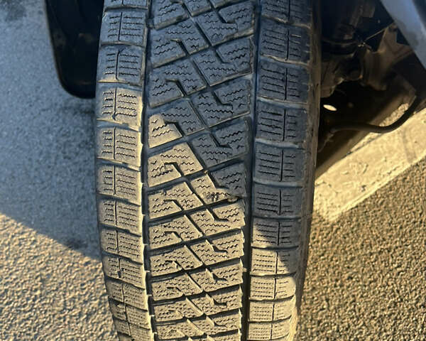 Белый Форд Транзит, объемом двигателя 2.2 л и пробегом 307 тыс. км за 8200 $, фото 3 на Automoto.ua