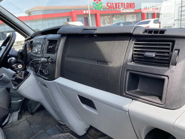 Белый Форд Транзит, объемом двигателя 2.2 л и пробегом 307 тыс. км за 8200 $, фото 10 на Automoto.ua