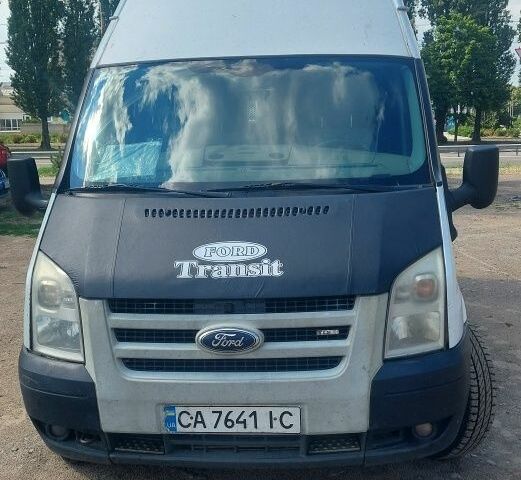 Білий Форд Транзит, об'ємом двигуна 2.2 л та пробігом 430 тис. км за 7500 $, фото 1 на Automoto.ua