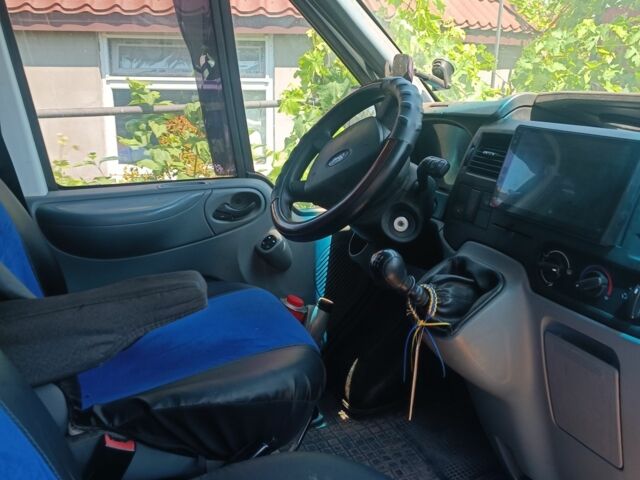 Белый Форд Транзит, объемом двигателя 2.2 л и пробегом 380 тыс. км за 3500 $, фото 2 на Automoto.ua