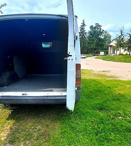 Білий Форд Транзит, об'ємом двигуна 2.2 л та пробігом 0 тис. км за 8000 $, фото 2 на Automoto.ua
