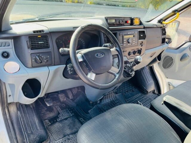 Белый Форд Транзит, объемом двигателя 2.2 л и пробегом 300 тыс. км за 9999 $, фото 15 на Automoto.ua