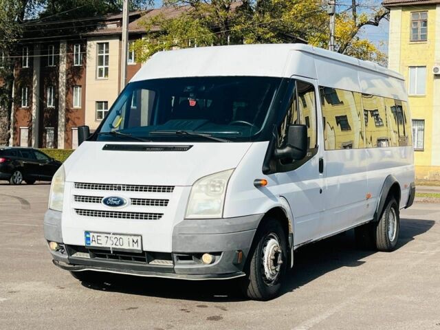 Белый Форд Транзит, объемом двигателя 2.2 л и пробегом 300 тыс. км за 9999 $, фото 3 на Automoto.ua