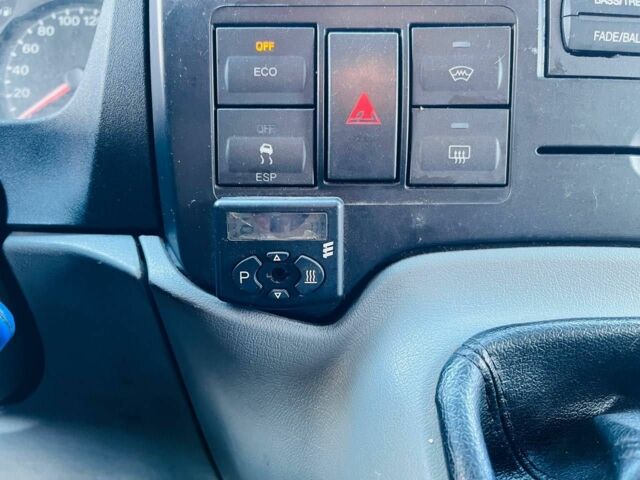 Белый Форд Транзит, объемом двигателя 2.2 л и пробегом 300 тыс. км за 9999 $, фото 23 на Automoto.ua