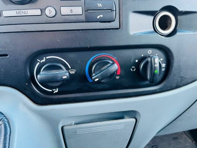 Белый Форд Транзит, объемом двигателя 2.2 л и пробегом 300 тыс. км за 9999 $, фото 22 на Automoto.ua