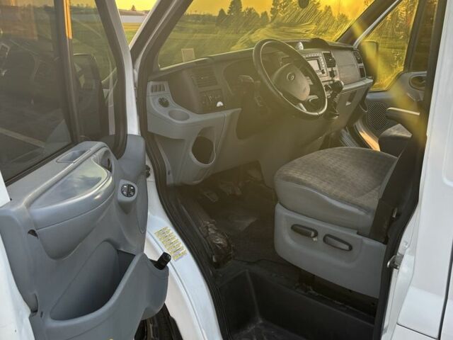 Белый Форд Транзит, объемом двигателя 2.2 л и пробегом 1000 тыс. км за 12000 $, фото 6 на Automoto.ua