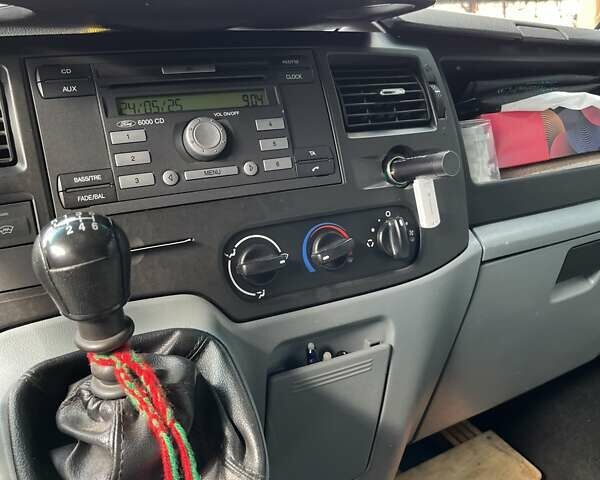 Білий Форд Транзит, об'ємом двигуна 2.2 л та пробігом 362 тис. км за 13850 $, фото 15 на Automoto.ua