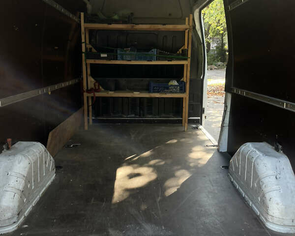 Белый Форд Транзит, объемом двигателя 2.2 л и пробегом 228 тыс. км за 8500 $, фото 5 на Automoto.ua