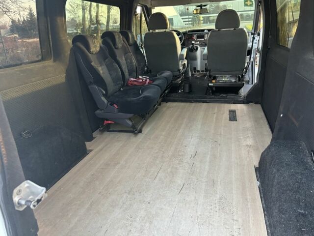 Белый Форд Транзит, объемом двигателя 2.2 л и пробегом 1000 тыс. км за 12000 $, фото 10 на Automoto.ua