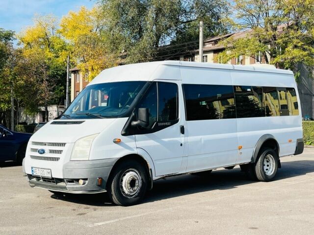 Белый Форд Транзит, объемом двигателя 2.2 л и пробегом 300 тыс. км за 9999 $, фото 1 на Automoto.ua