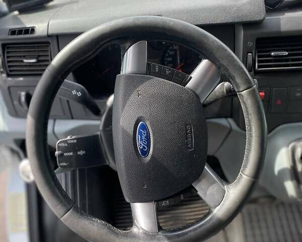 Белый Форд Транзит, объемом двигателя 2.2 л и пробегом 320 тыс. км за 13700 $, фото 8 на Automoto.ua