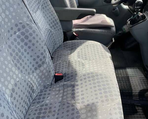Белый Форд Транзит, объемом двигателя 2.2 л и пробегом 320 тыс. км за 13700 $, фото 15 на Automoto.ua