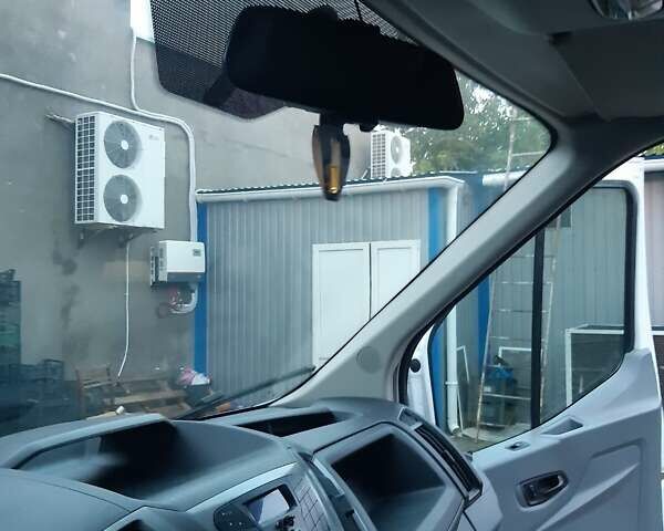 Білий Форд Транзит, об'ємом двигуна 2.2 л та пробігом 288 тис. км за 13800 $, фото 8 на Automoto.ua