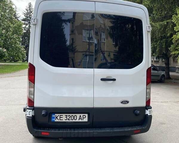 Белый Форд Транзит, объемом двигателя 2.2 л и пробегом 308 тыс. км за 12000 $, фото 1 на Automoto.ua