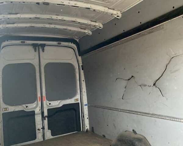 Белый Форд Транзит, объемом двигателя 2.2 л и пробегом 407 тыс. км за 12450 $, фото 1 на Automoto.ua