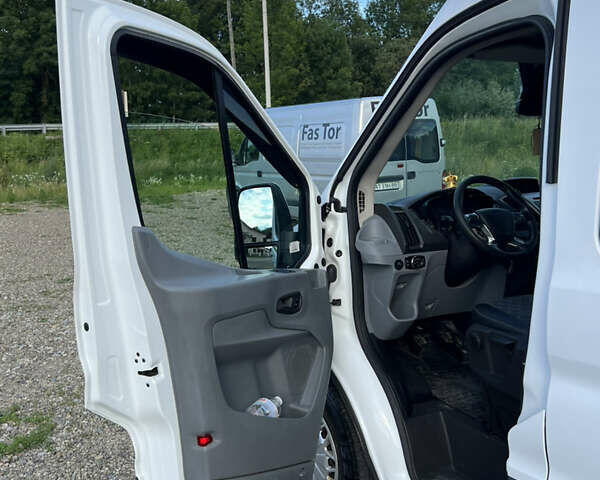 Белый Форд Транзит, объемом двигателя 2.2 л и пробегом 466 тыс. км за 12500 $, фото 17 на Automoto.ua