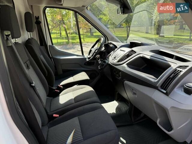 Білий Форд Транзит, об'ємом двигуна 2.2 л та пробігом 268 тис. км за 11350 $, фото 32 на Automoto.ua