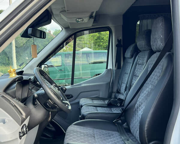 Белый Форд Транзит, объемом двигателя 2.2 л и пробегом 466 тыс. км за 12500 $, фото 19 на Automoto.ua