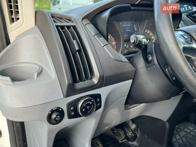 Белый Форд Транзит, объемом двигателя 2.2 л и пробегом 466 тыс. км за 12500 $, фото 22 на Automoto.ua