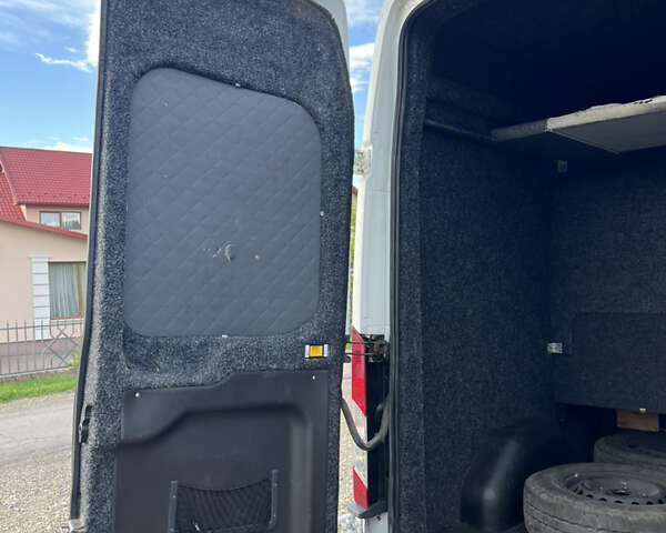 Белый Форд Транзит, объемом двигателя 2.2 л и пробегом 466 тыс. км за 12500 $, фото 43 на Automoto.ua